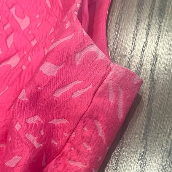 Taylor Vibrant Pink Size 8 Mini  Sleeveless Floral V Neck Dress - Picture 9 of 10